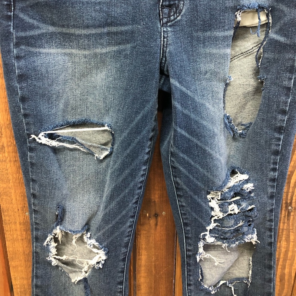 Charlotte Russe size 4 refuge ripped skinny jeans - Picture 7 of 9